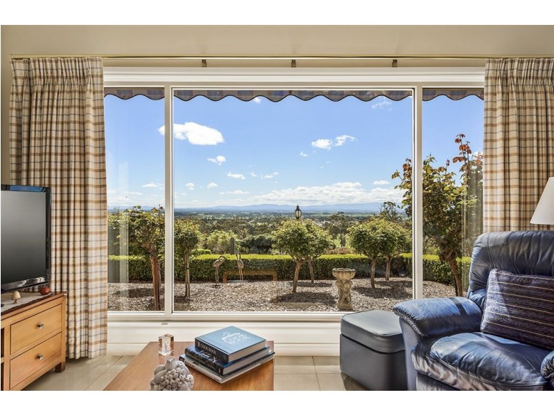 8 McIntyre Road, Yarragon VIC 3823