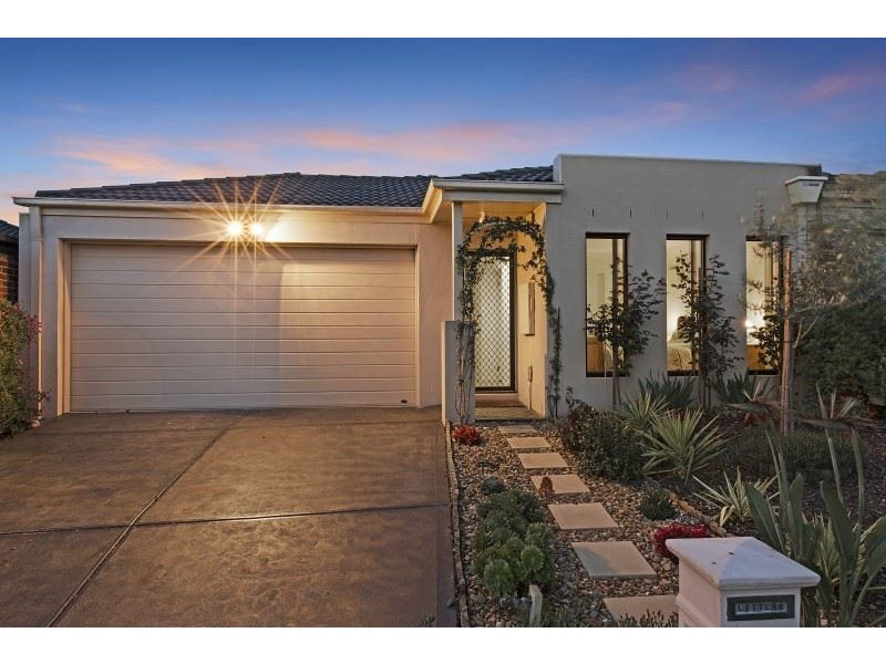 25 Kimberley Grove, Pakenham VIC 3810