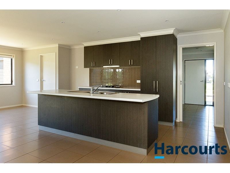 14 Kensington Drive, Warragul VIC 3820