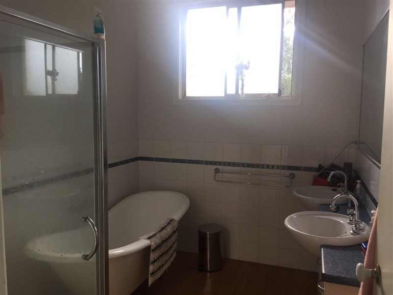 14 Green Valley Drive, Drouin VIC 3818