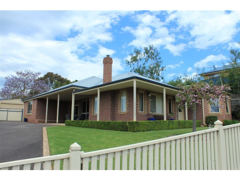 4 McMillan Drive, Warragul VIC 3820