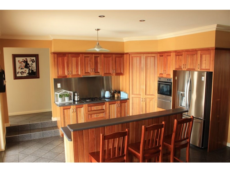 4 McMillan Drive, Warragul VIC 3820