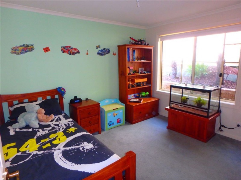 4 McMillan Drive, Warragul VIC 3820