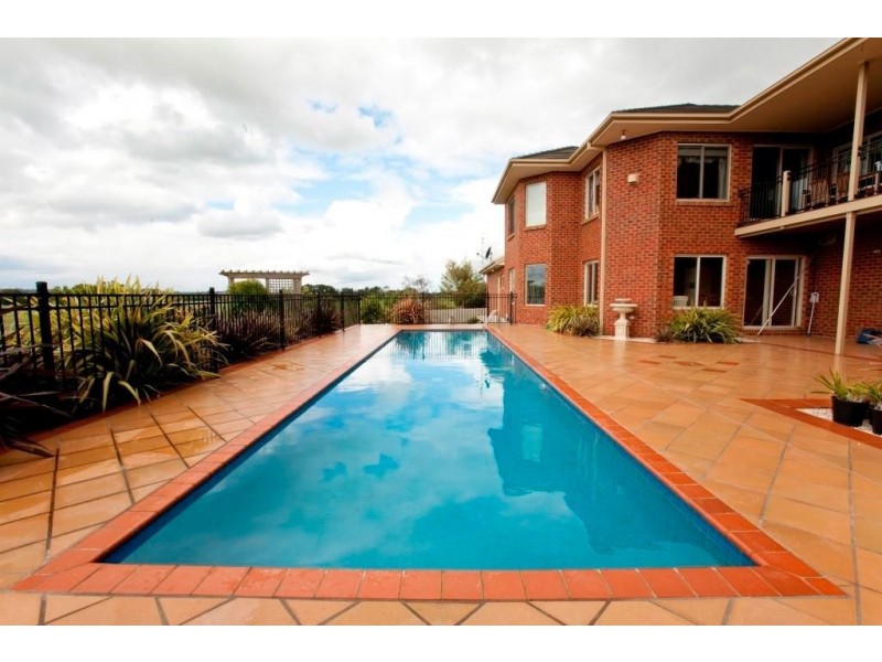 15 Nicolas Court, Warragul VIC 3820