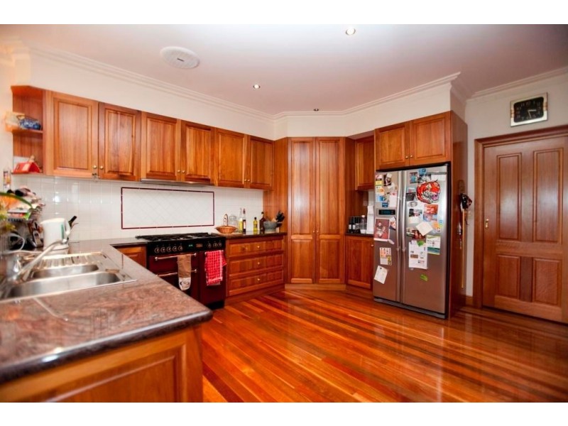 15 Nicolas Court, Warragul VIC 3820