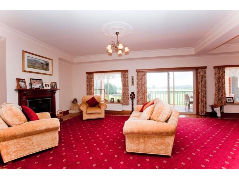 15 Nicolas Court, Warragul VIC 3820