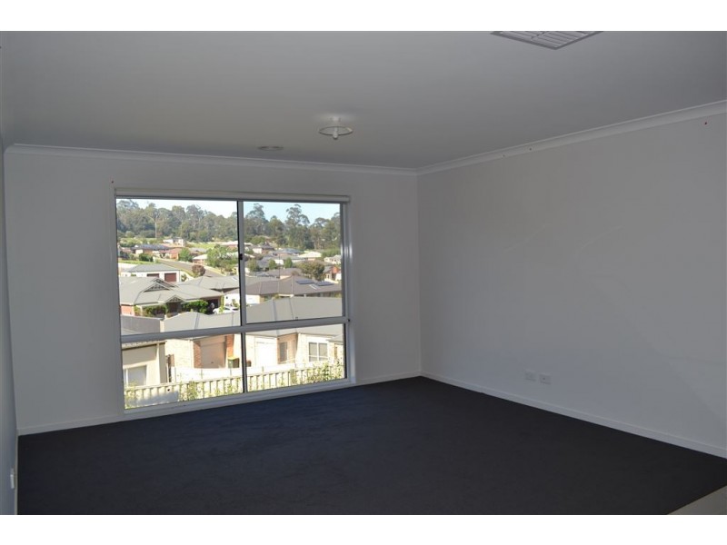 2 Waterford Court, Drouin VIC 3818