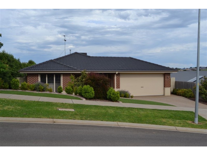 14 Todman Street, Drouin VIC 3818