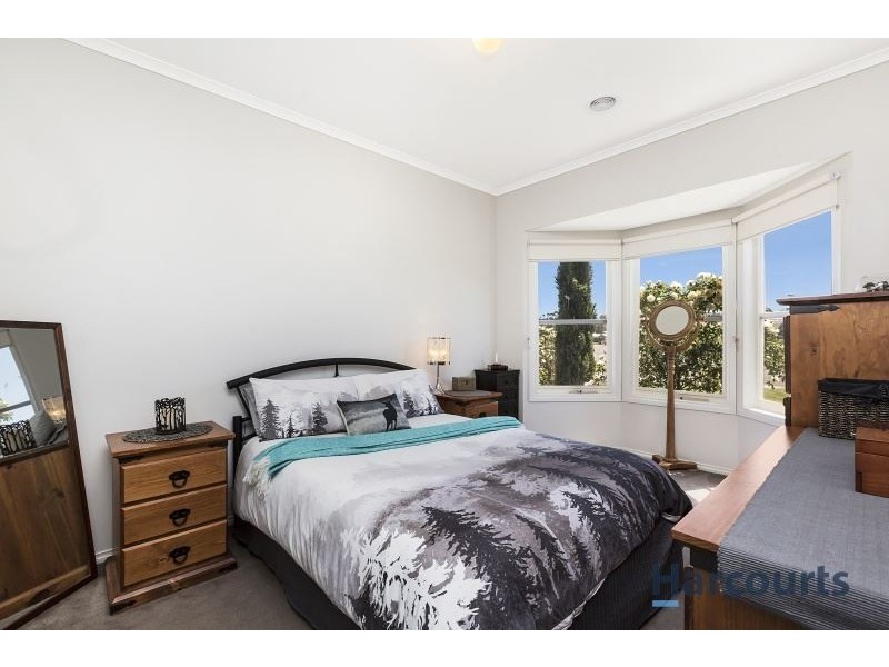 87 Cook Street, Drouin VIC 3818