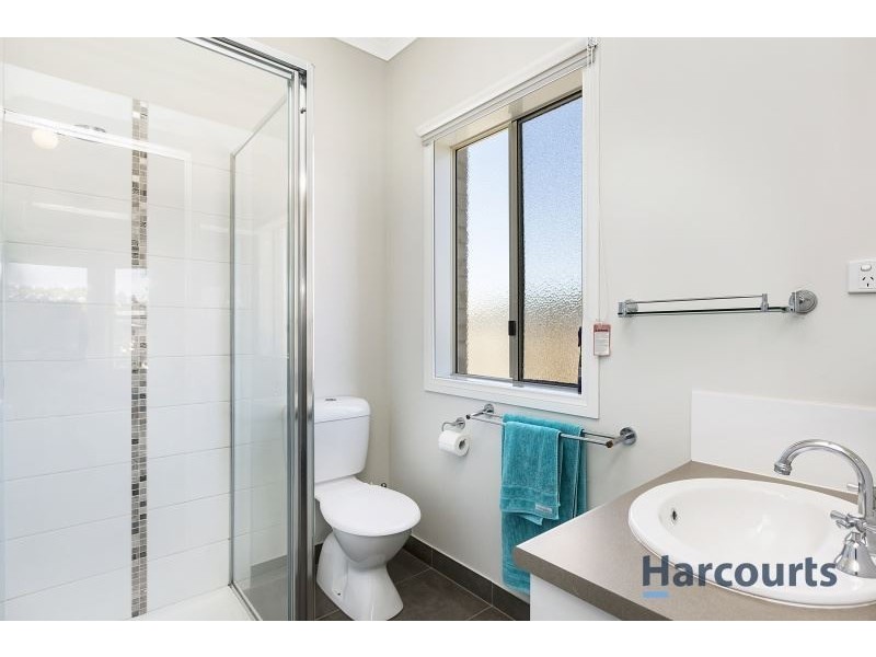 87 Cook Street, Drouin VIC 3818