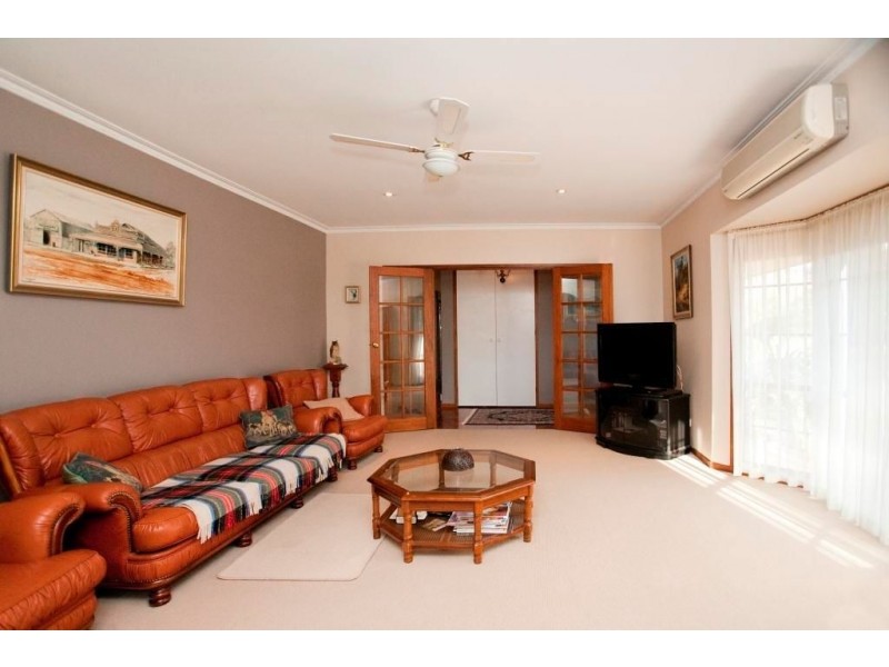 135 Petersons Road, Ellinbank VIC 3821