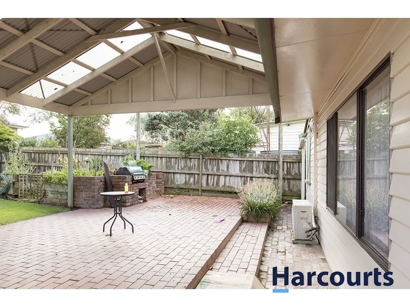 16 Young Street, Drouin VIC 3818