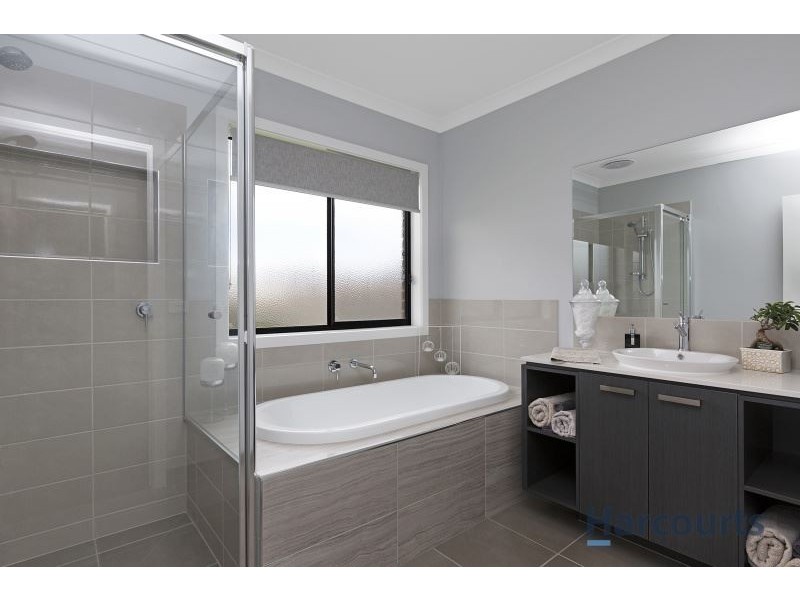 14 Huntingfield Drive, Warragul VIC 3820