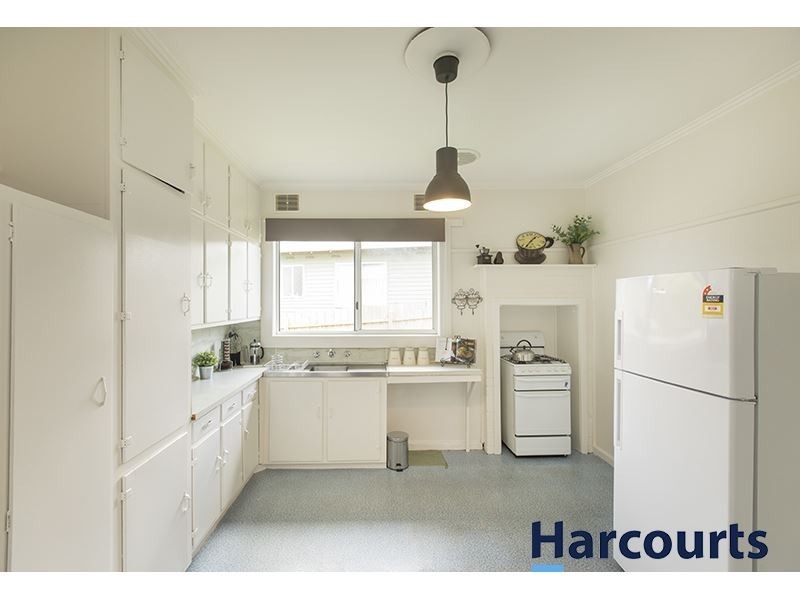 12 Dunn Street, Warragul VIC 3820