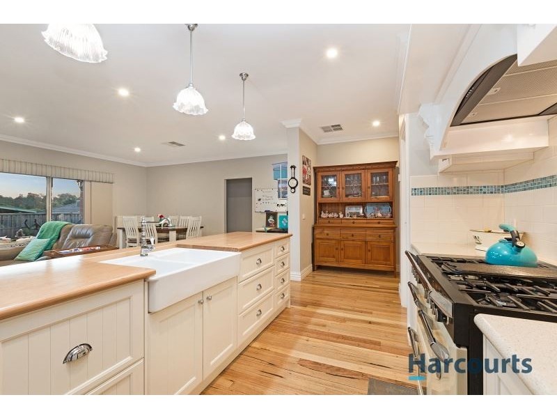 6 Tenterfield Avenue, Warragul VIC 3820