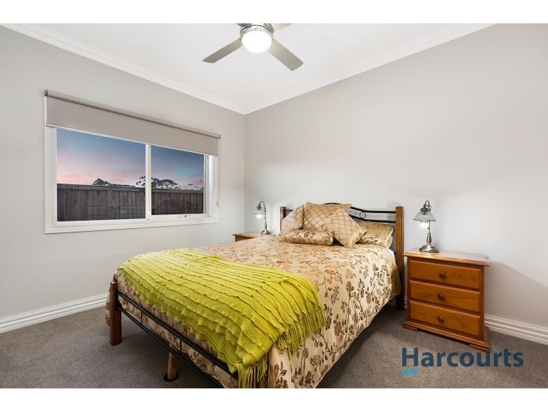 6 Tenterfield Avenue, Warragul VIC 3820