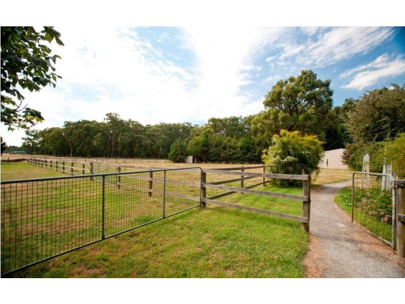 153 Darnum Shady Creek Road, Darnum VIC 3822