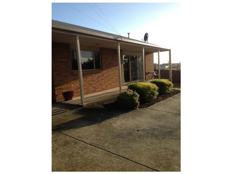 2 108 North Road, Warragul VIC 3820