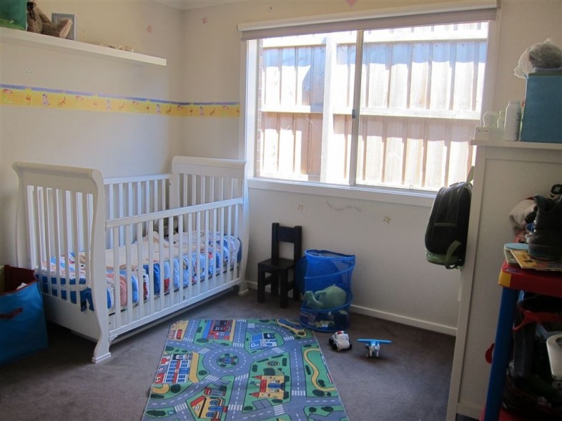 22 Rivendale Cres, Drouin VIC 3818