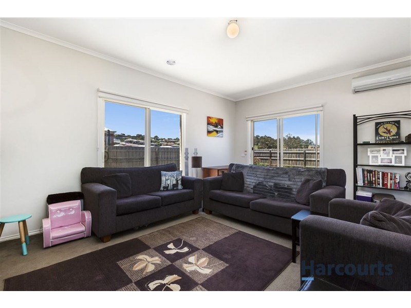 87 Cook Street, Drouin VIC 3818