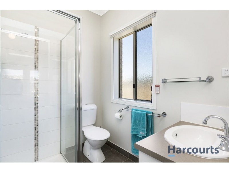 87 Cook Street, Drouin VIC 3818