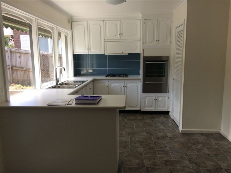 27 Boronia Street, Warragul VIC 3820