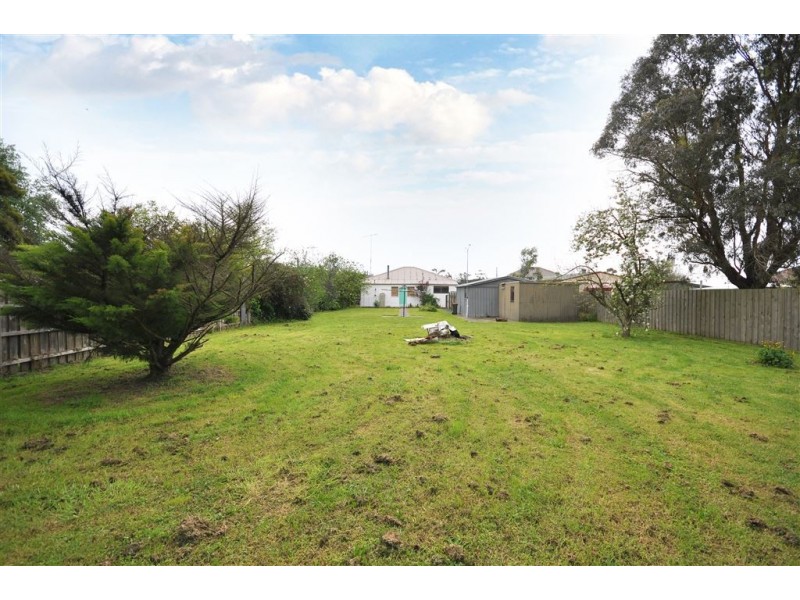 15 Princes Highway, Trafalgar VIC 3824