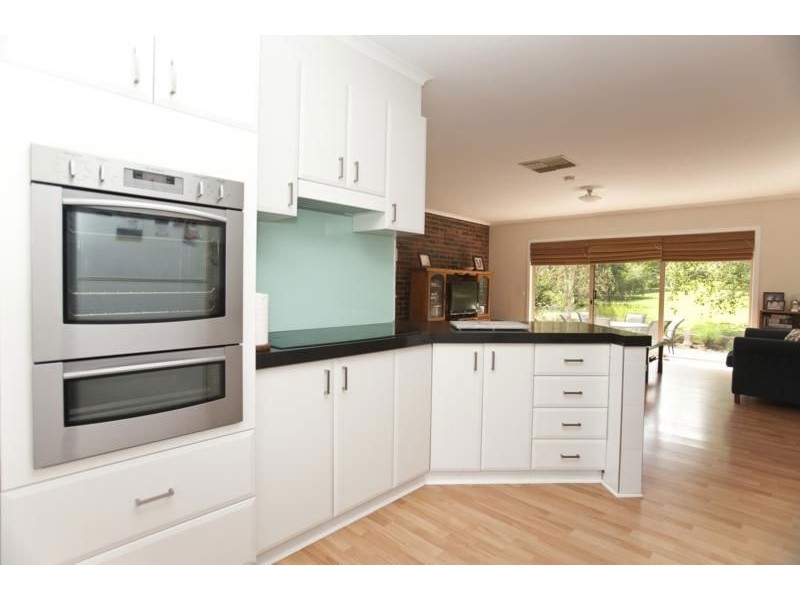 30 Moroka Drive, Warragul VIC 3820
