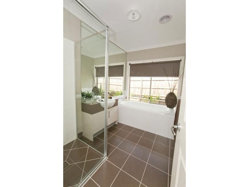 22 McMillan Drive, Warragul VIC 3820