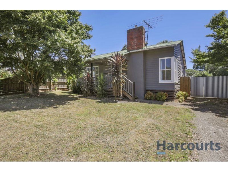 7 Centre Avenue, Warragul VIC 3820