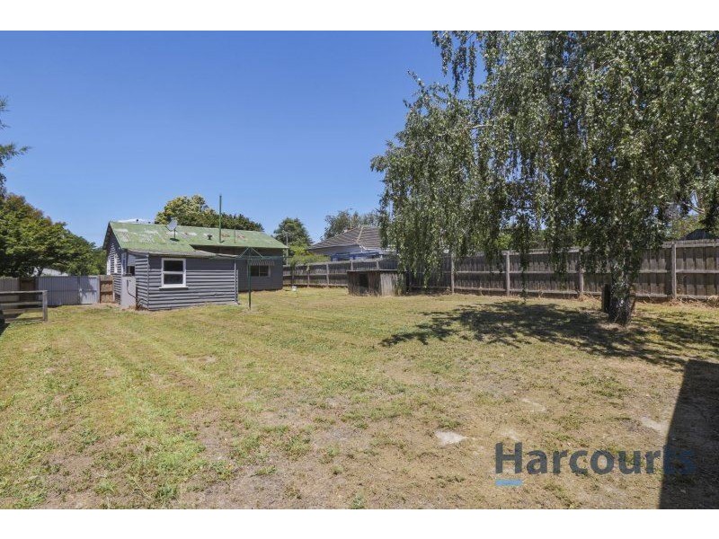 7 Centre Avenue, Warragul VIC 3820