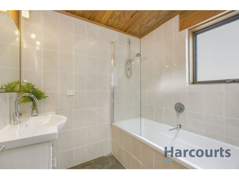 2 Ash Grove, Rokeby VIC 3821