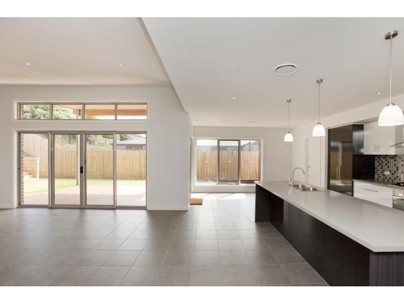 4 Paulan Court, Warragul VIC 3820