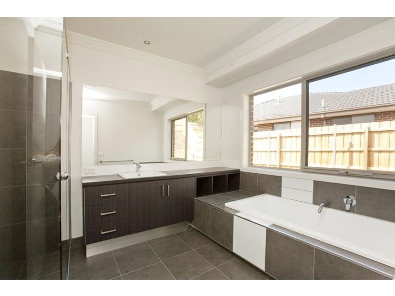 4 Paulan Court, Warragul VIC 3820