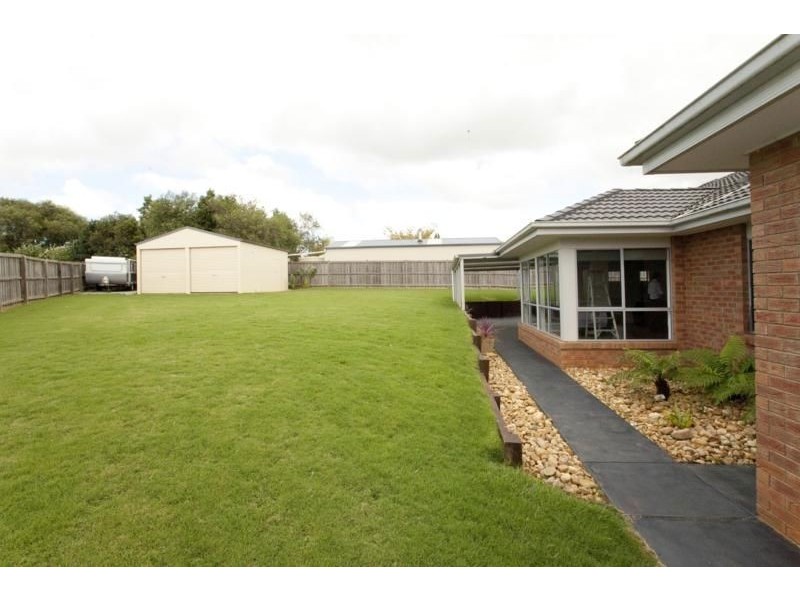 5 Barton Court, Warragul VIC 3820