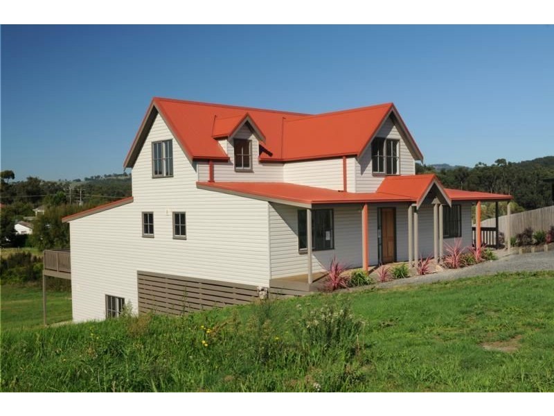 30 Colli Drive, Newborough VIC 3825