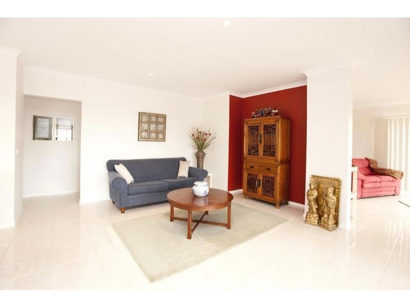 17 Munro Street, Warragul VIC 3820