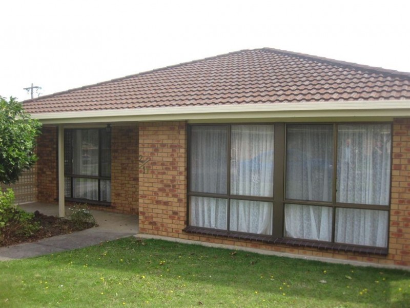 2/11 Mouritz Street, Warragul VIC 3820