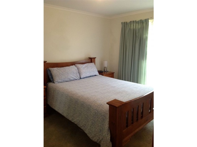 4/7 Fuhrmann Court, Drouin VIC 3818