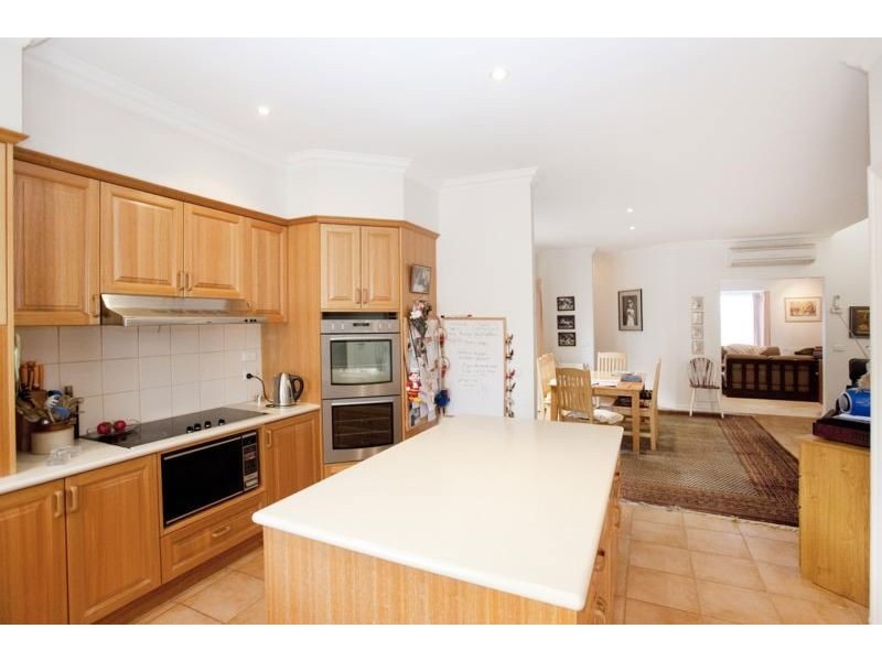 35 Witton Street, Warragul VIC 3820