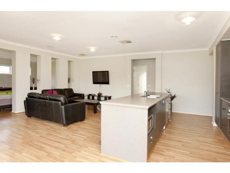 5 Barton Court, Warragul VIC 3820