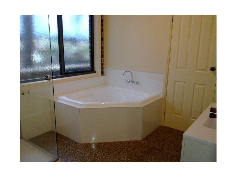 1 Windsor Avenue, Warragul VIC 3820