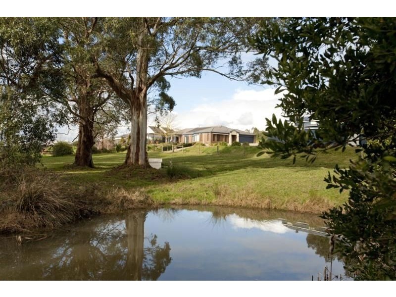 17 Buntine Drive, Warragul VIC 3820