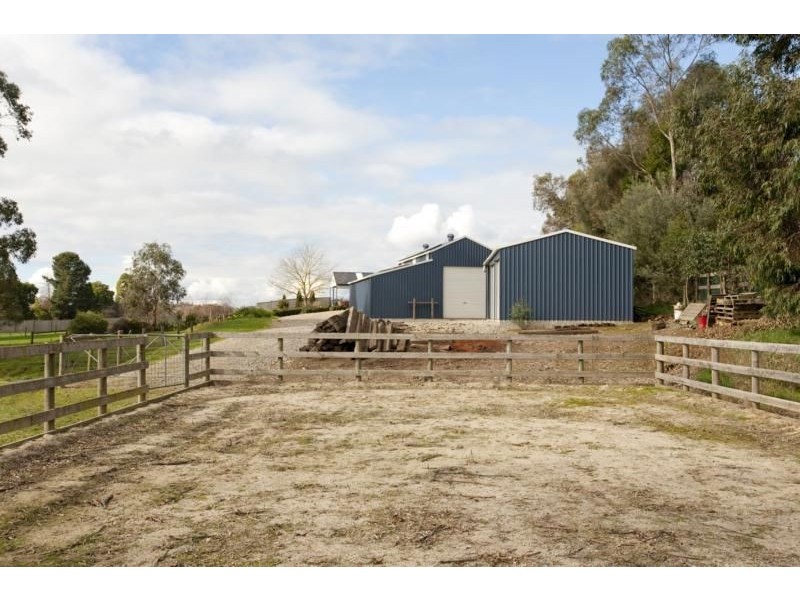 17 Buntine Drive, Warragul VIC 3820