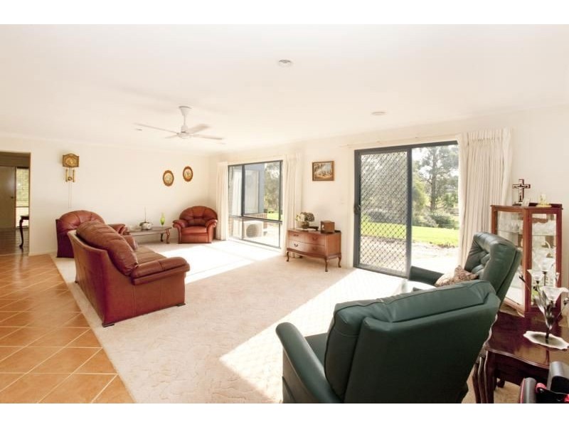 17 Buntine Drive, Warragul VIC 3820