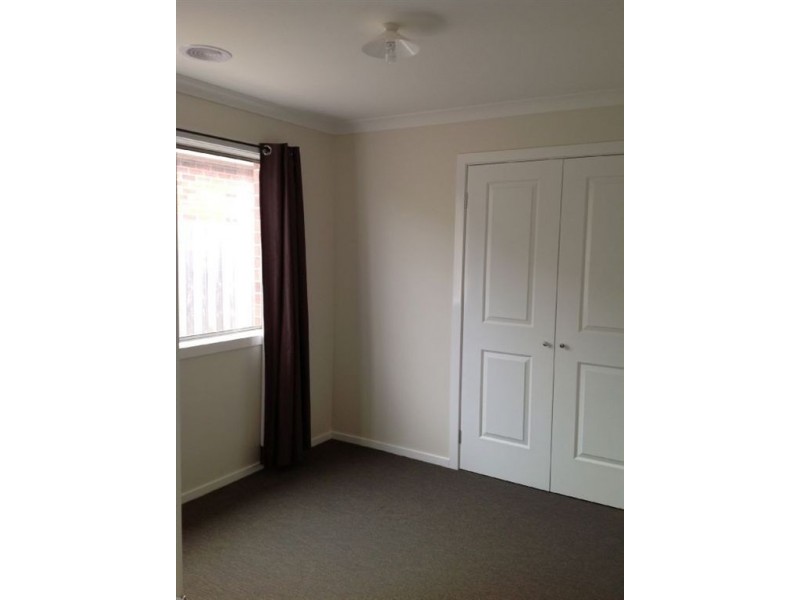 9 Vincent Boulevard, Trafalgar VIC 3824