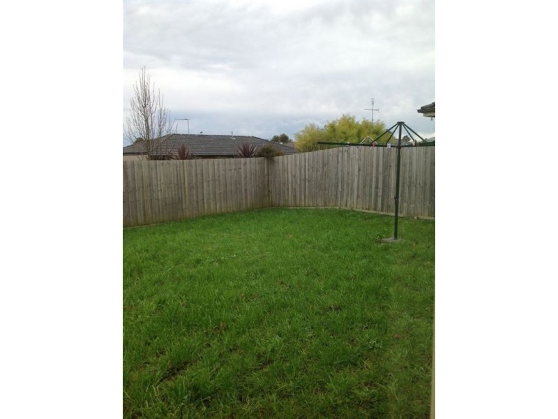 9 Vincent Boulevard, Trafalgar VIC 3824