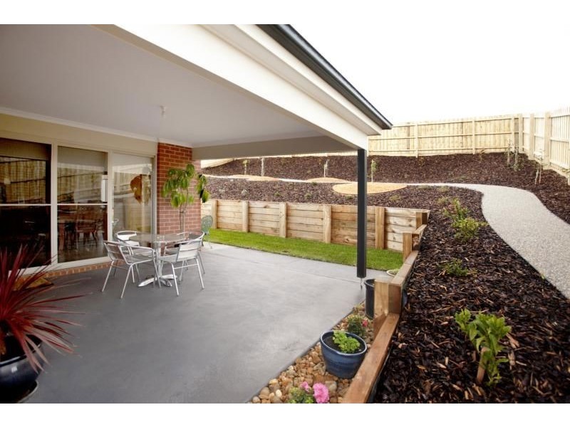 9 Bladen Street, Warragul VIC 3820