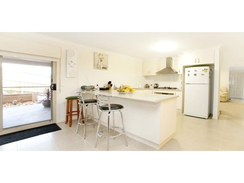 9 Bladen Street, Warragul VIC 3820