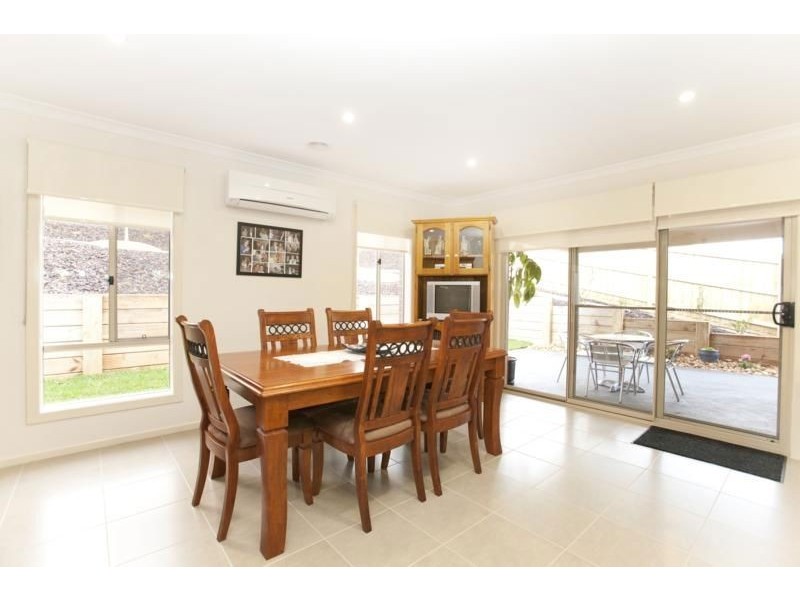 9 Bladen Street, Warragul VIC 3820